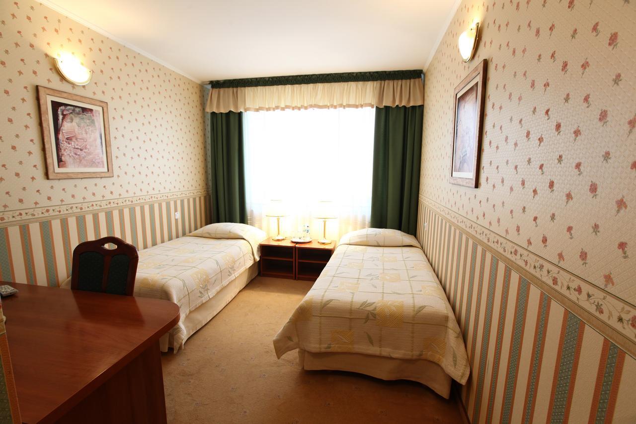 Hotel Janusz Siedlce Quarto foto