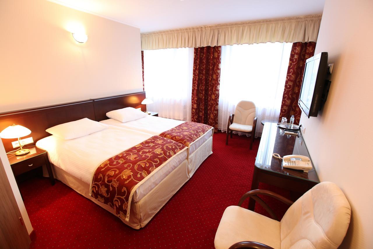 Hotel Janusz Siedlce Quarto foto