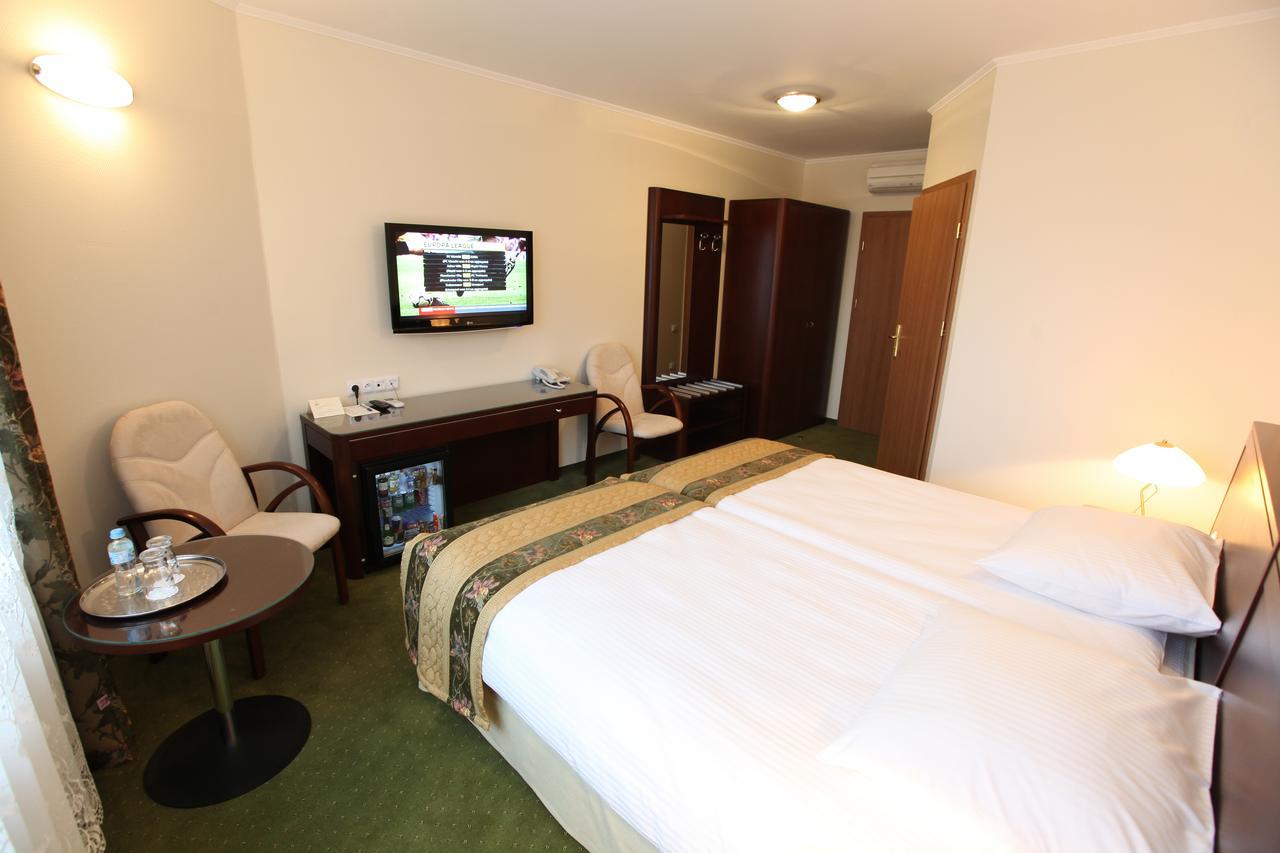 Hotel Janusz Siedlce Quarto foto